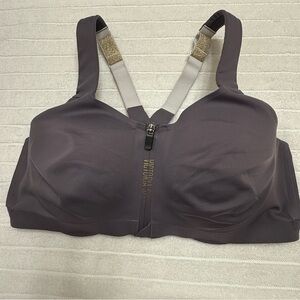 Victoria's Secret..
 Victoria Sport Knockout Sports Bra With Front Closure.